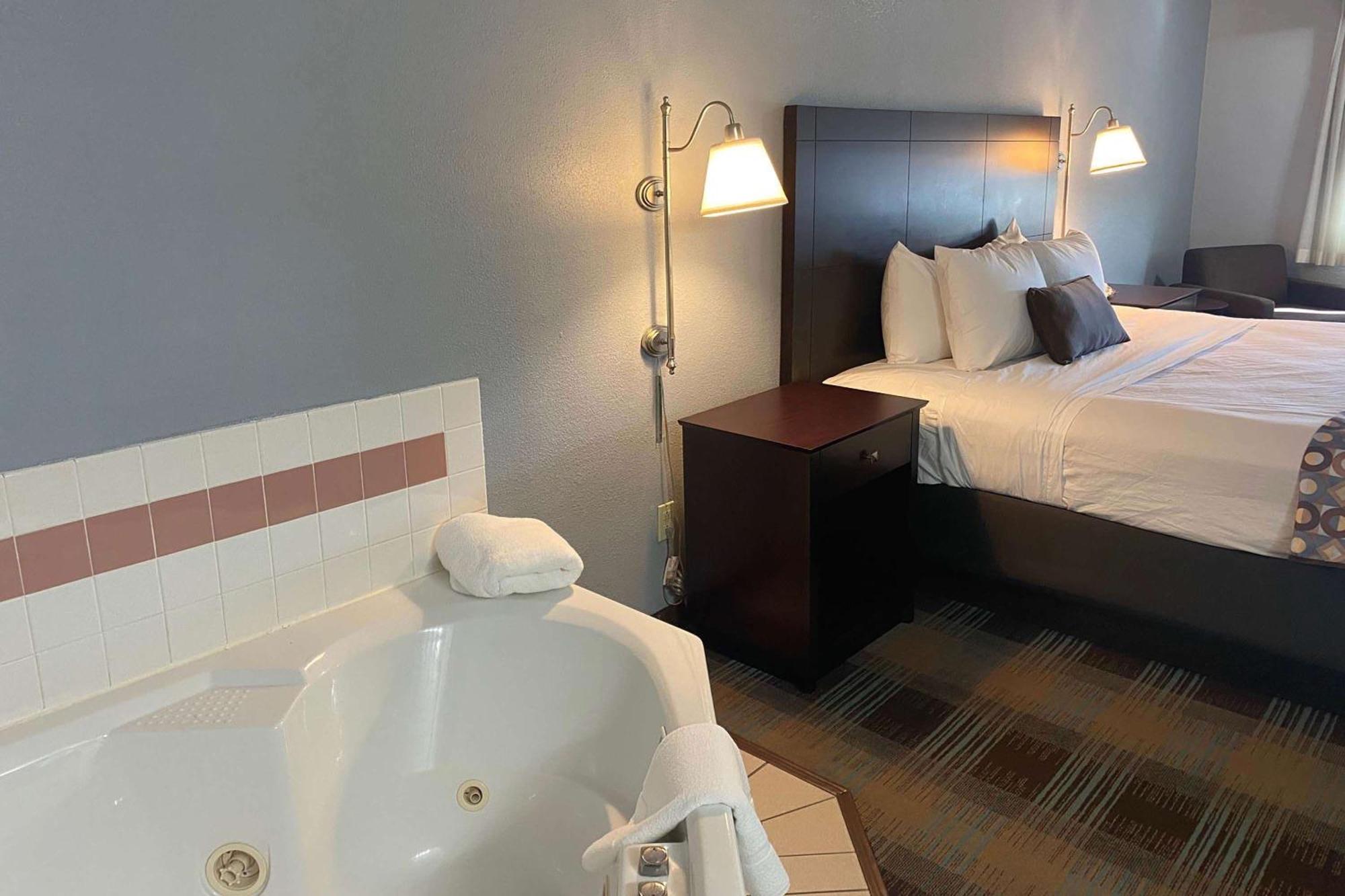 Baymont By Wyndham Danville Il Kültér fotó